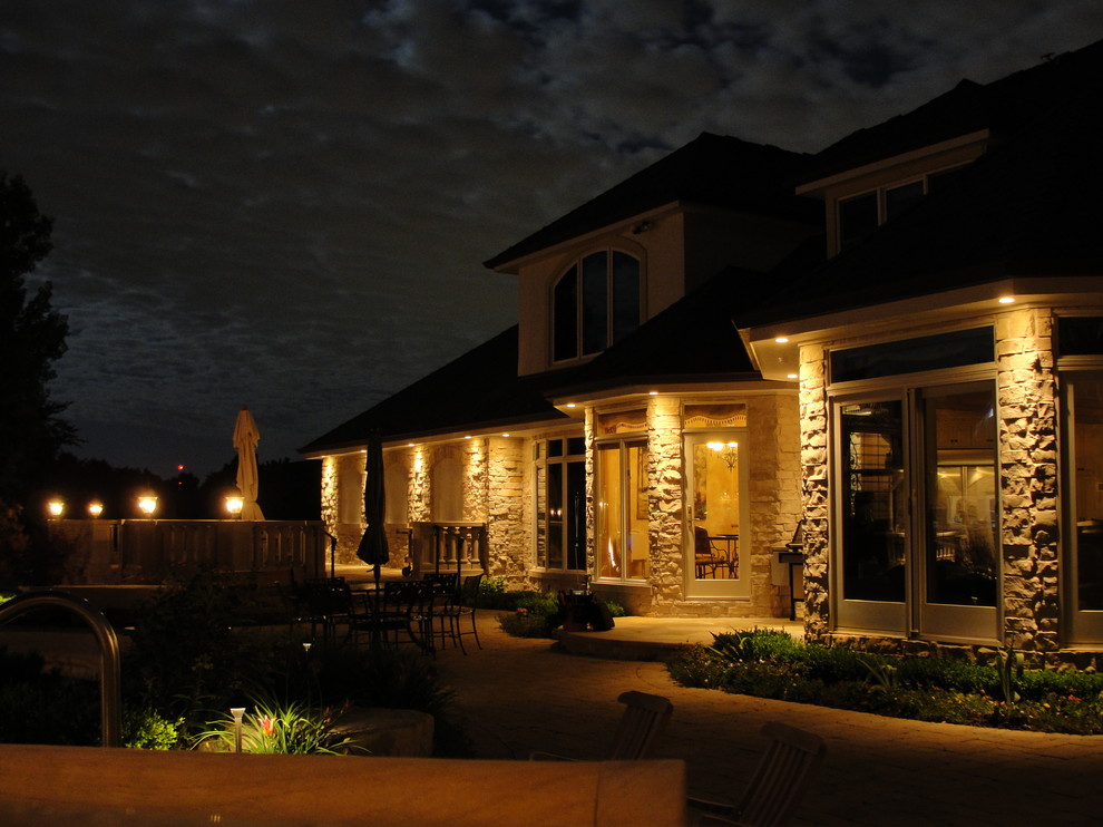 Lemont, IL Pool, Patio, Putting and More (10)