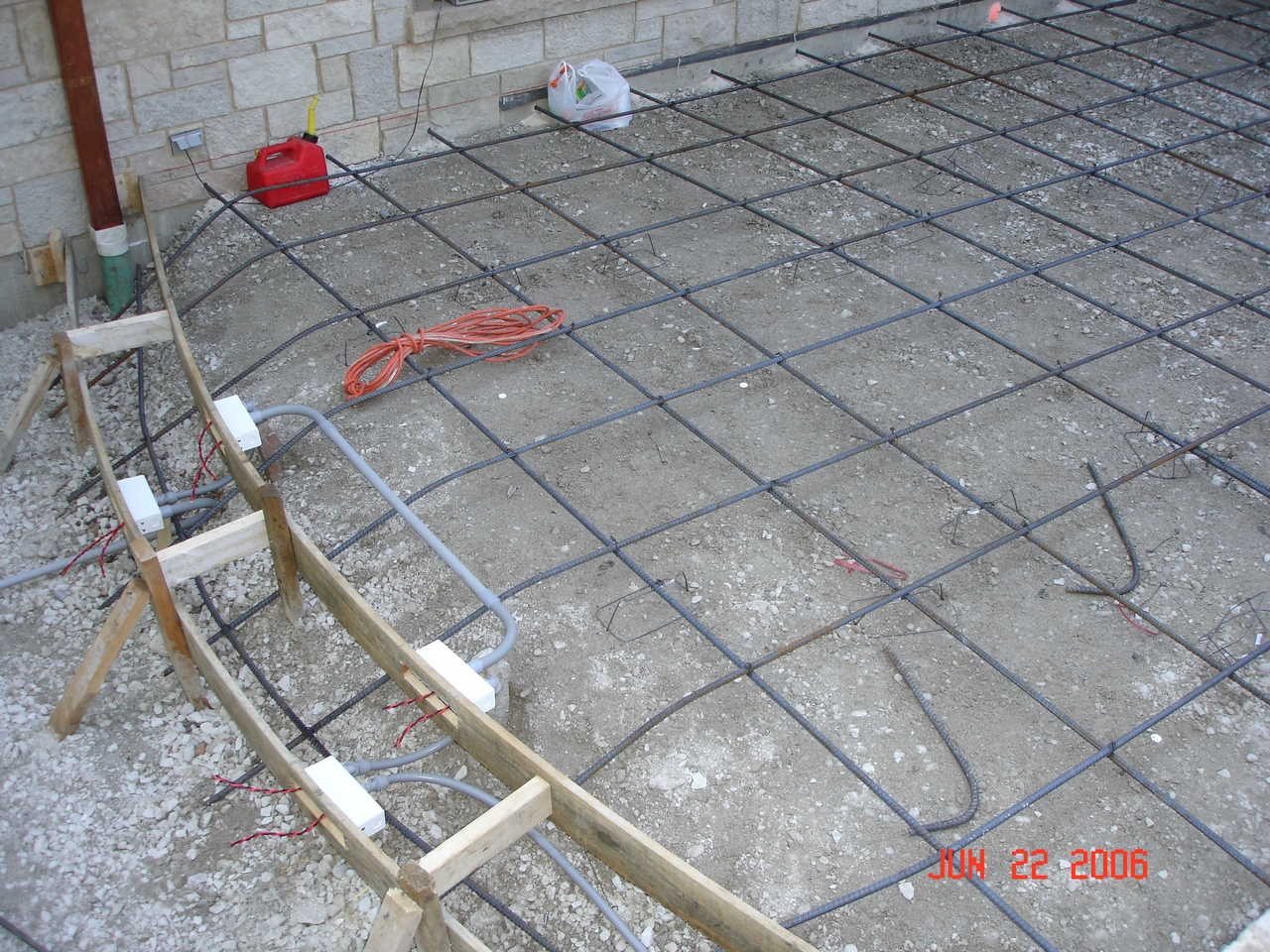 Z zPatio & Driveway (31)
