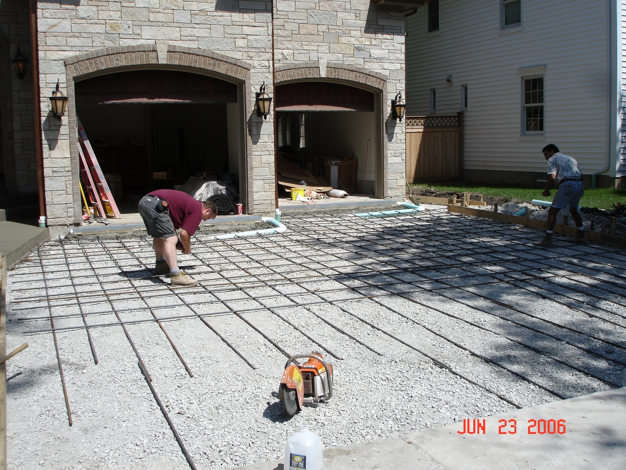Z zPatio & Driveway (39)